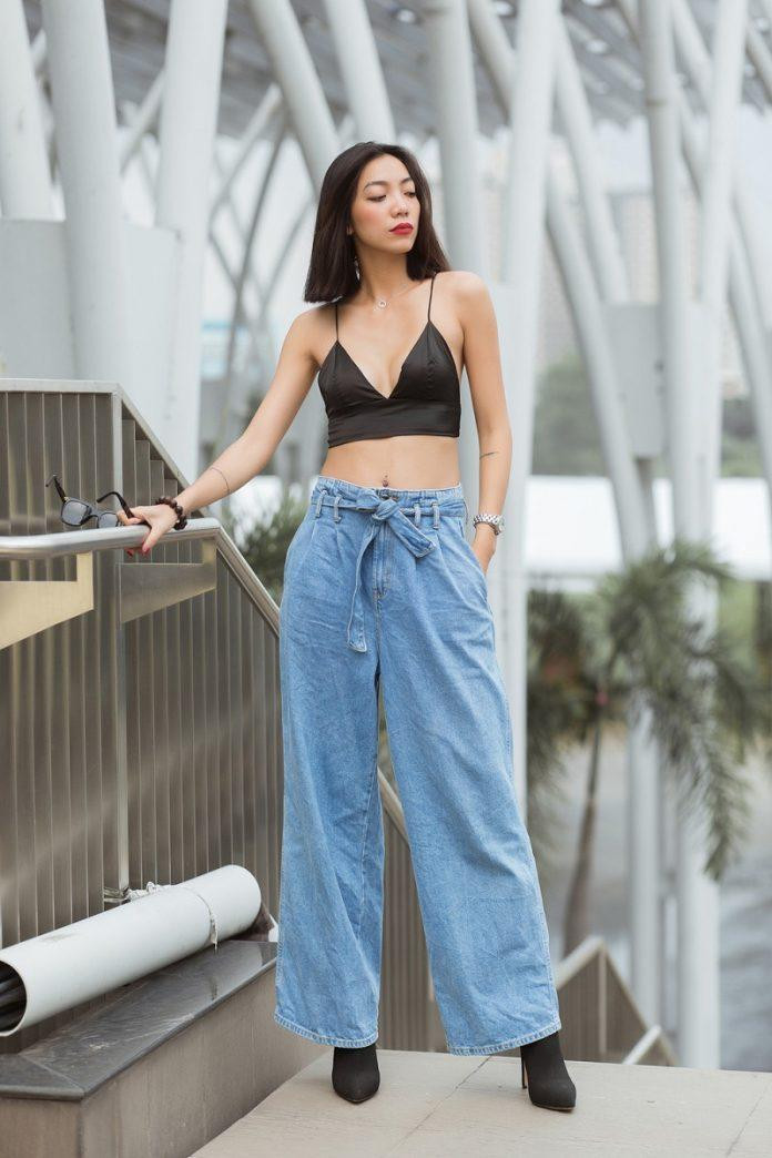 Áo bralette phối cùng quần jean