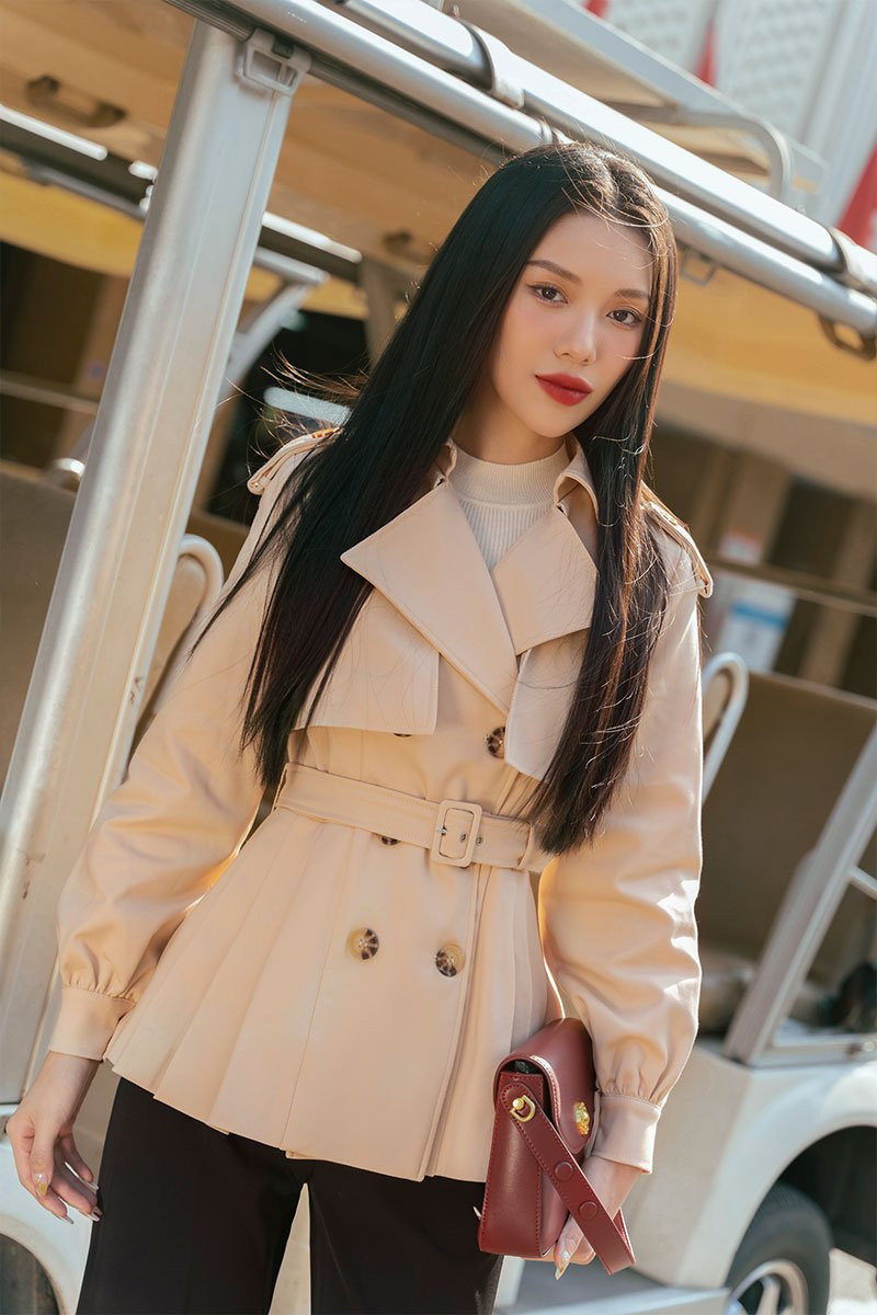 Áo khoác trench coat ngắn cho mùa thu 2024