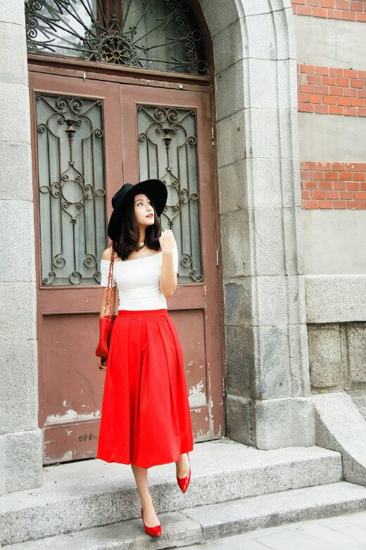 Áo trễ vai với culottes