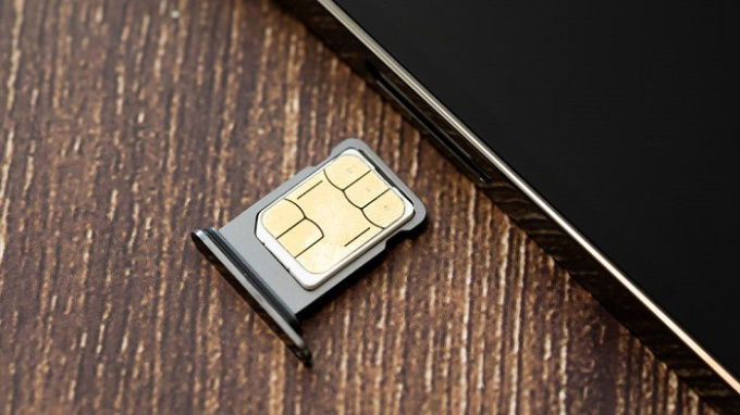 Hướng dẫn cách tháo lắp sim iPhone đúng kỹ thuật tại nhà