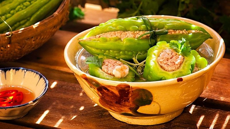 Canh cải xanh nhồi thịt thanh mát, bổ dưỡng