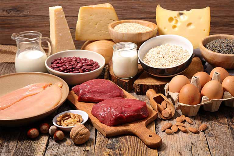 Ăn quá nhiều thực phẩm giàu protein vào buổi tối có thể khiến mất ngủ