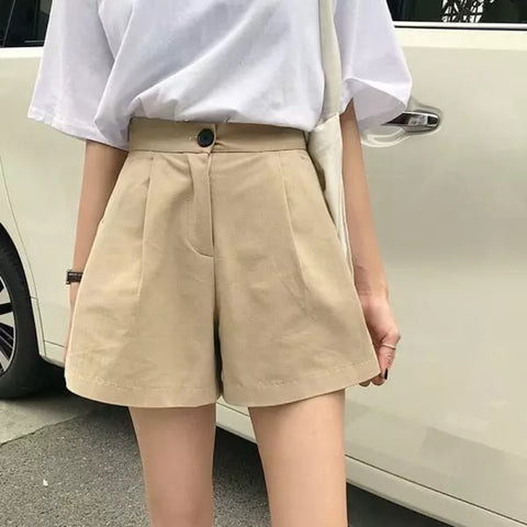 Áo thun mix cùng quần short