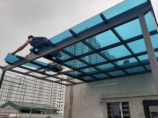 Bí quyết chọn mua và lắp đặt mái nhựa Polycarbonate