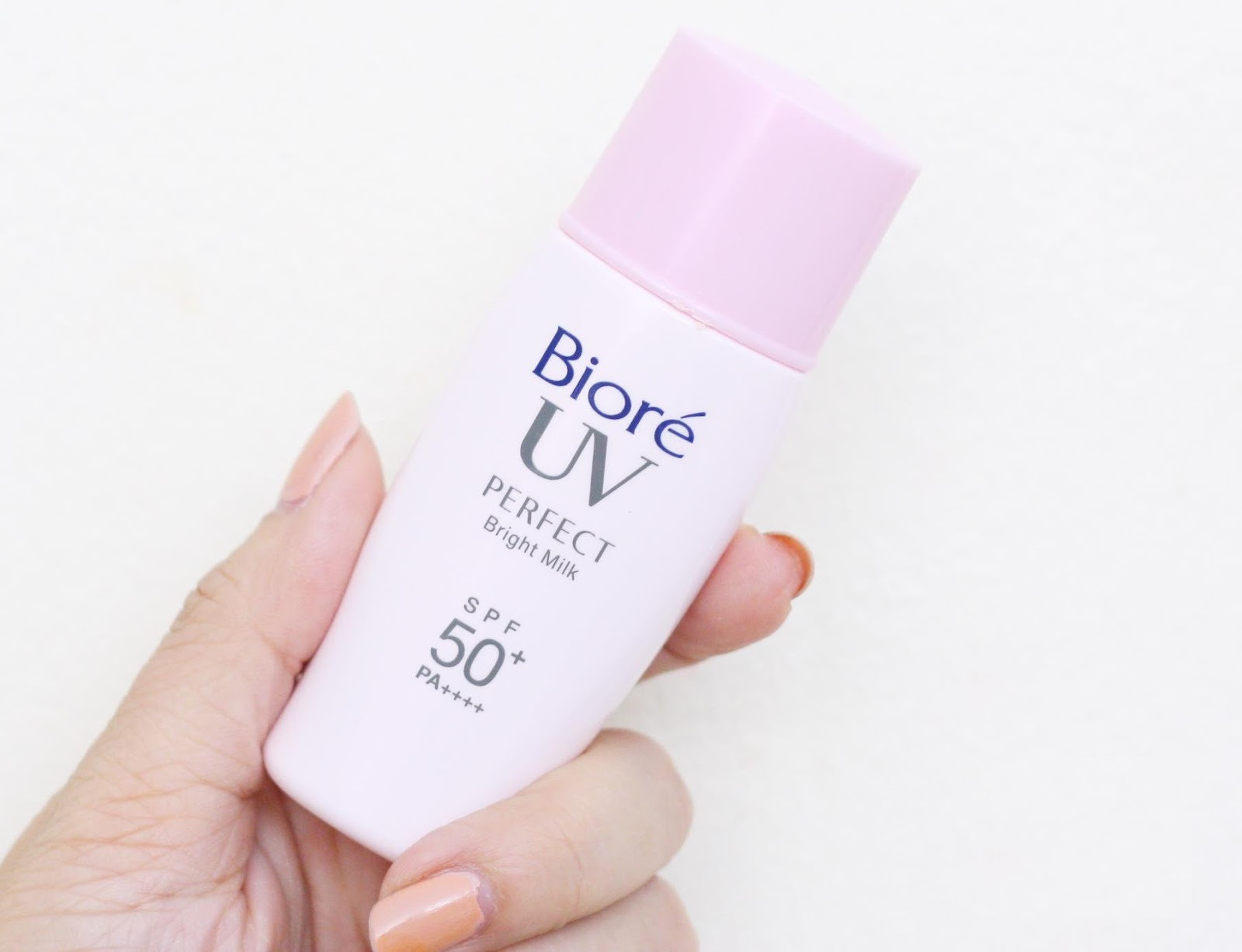 Kem chống nắng Biore UV Bright Face Milk