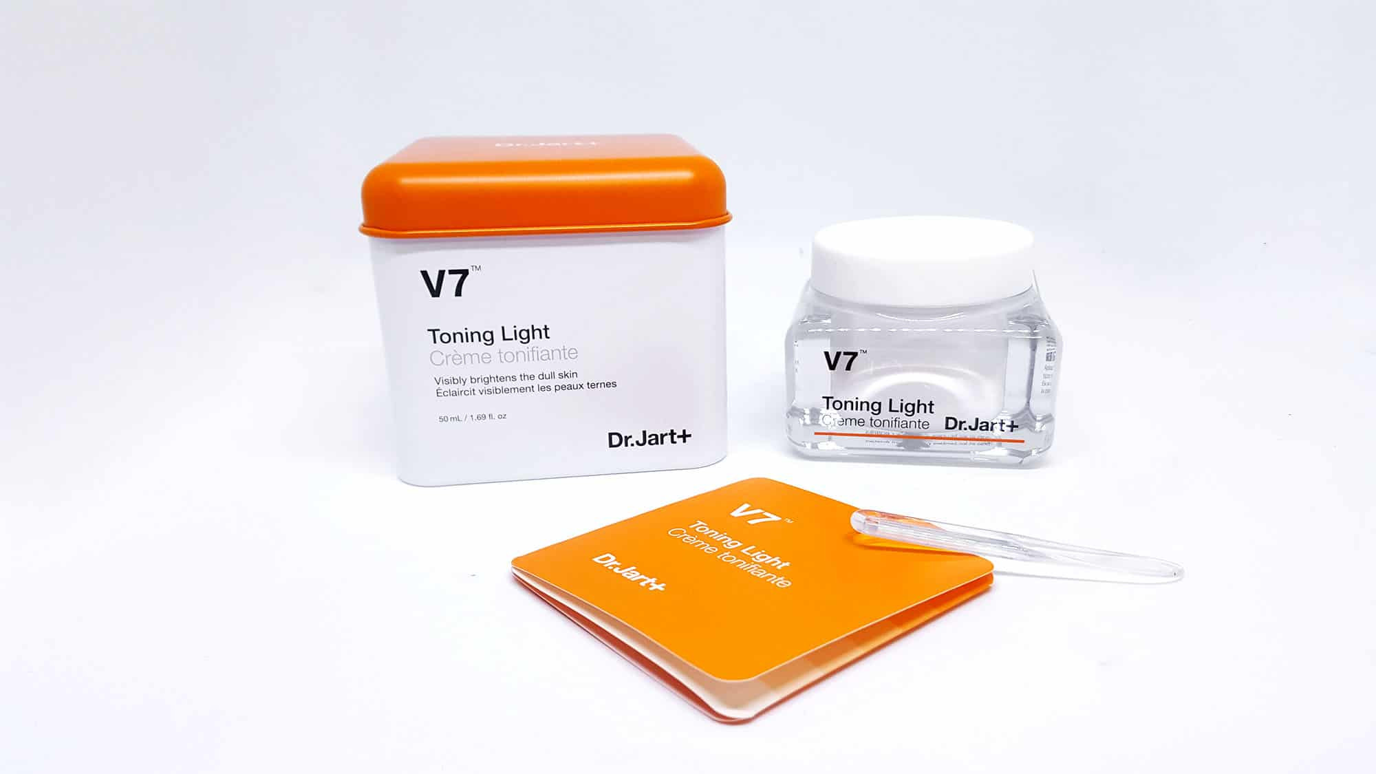 Kem trị thâm mụn V7 Toning Light