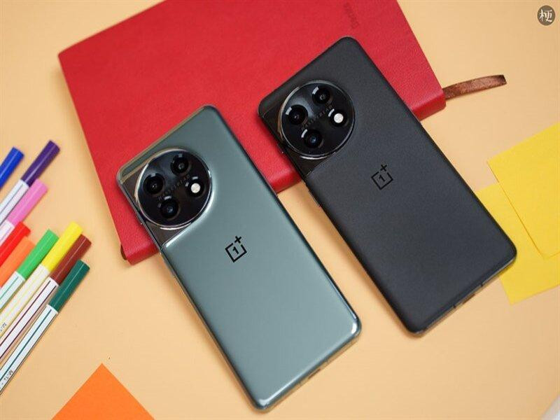 Mặt lưng của OnePlus 11