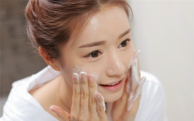 Cách Chăm Sóc Da Mặt Hiệu Quả Với Phương Pháp Double Cleansing