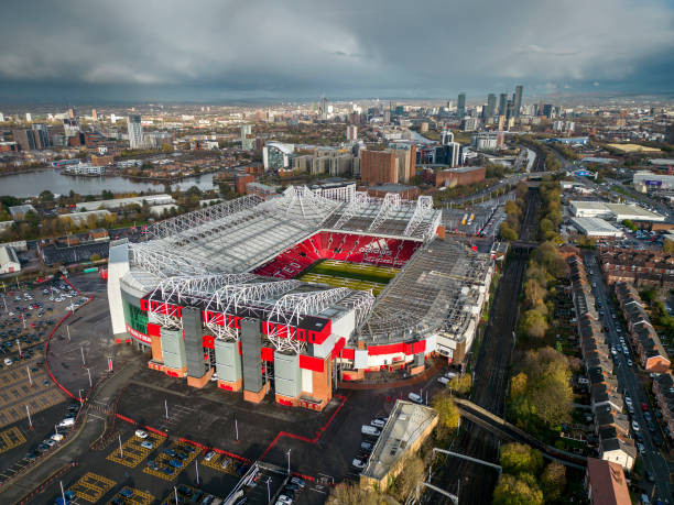 Tại sao MU xây sân mới thay vì nâng cấp Old Trafford?