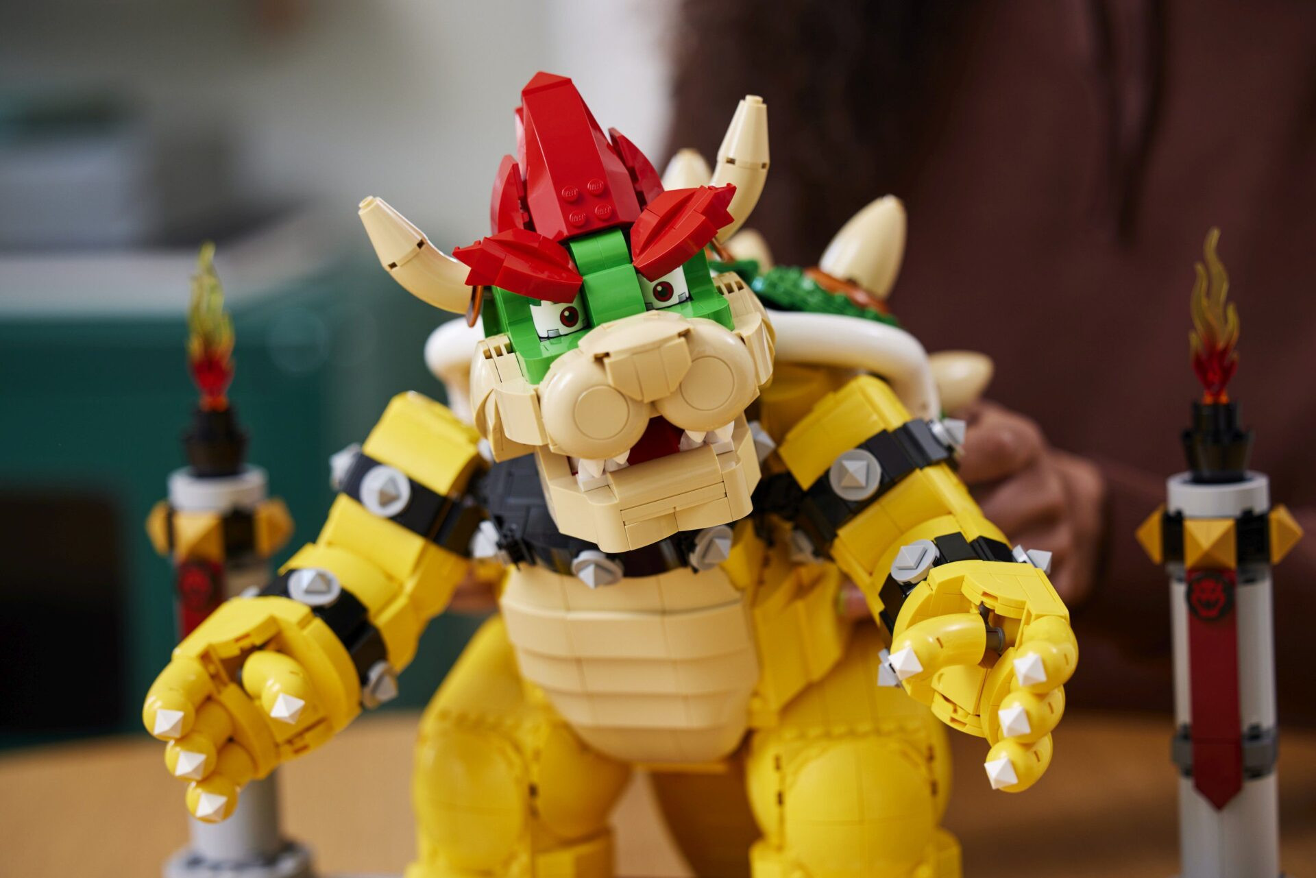 Ông trùm game tuổi thơ Bowser “hóa” Lego siêu ngầu, khạc được cả hỏa cầu