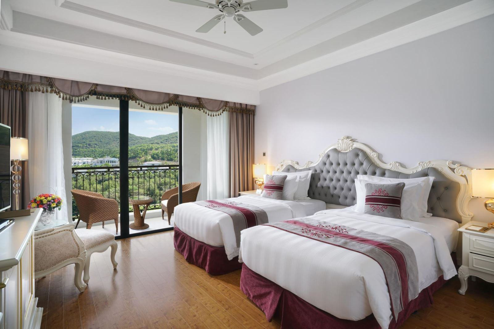 Vinpearl Discovery 1 Nha Trang: Bảng giá phòng và review chi tiết A-Z