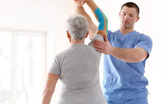 Điều trị viêm đa khớp bằng phương pháp trị liệu hiệu quả