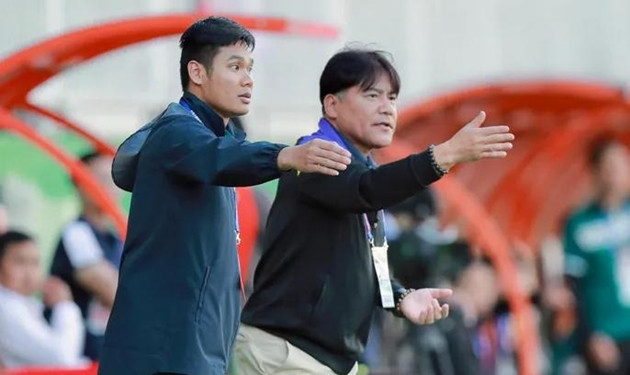 HLV Makoto Teguramori trong trận đấu
