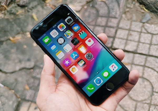 Những lý do khiến điện thoại iPhone nhanh hết pin