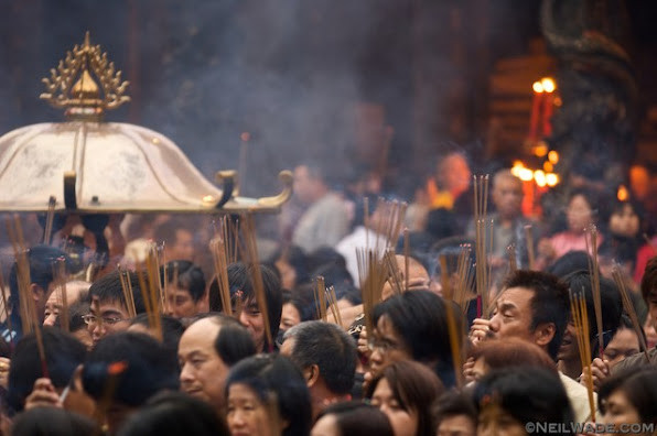 Khói hương nguy hiểm hơn bạn nghĩ