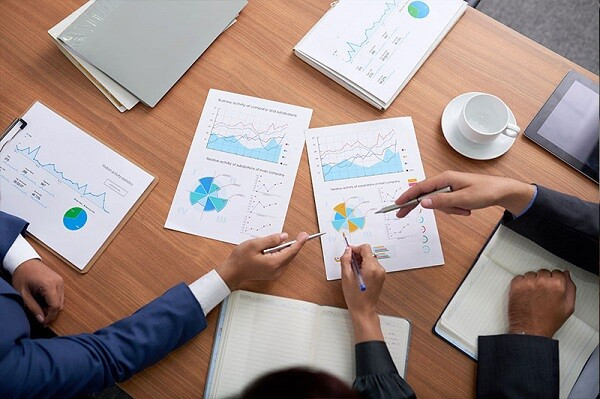 Vai trò của CEO trong mối quan hệ nội bộ doanh nghiệp