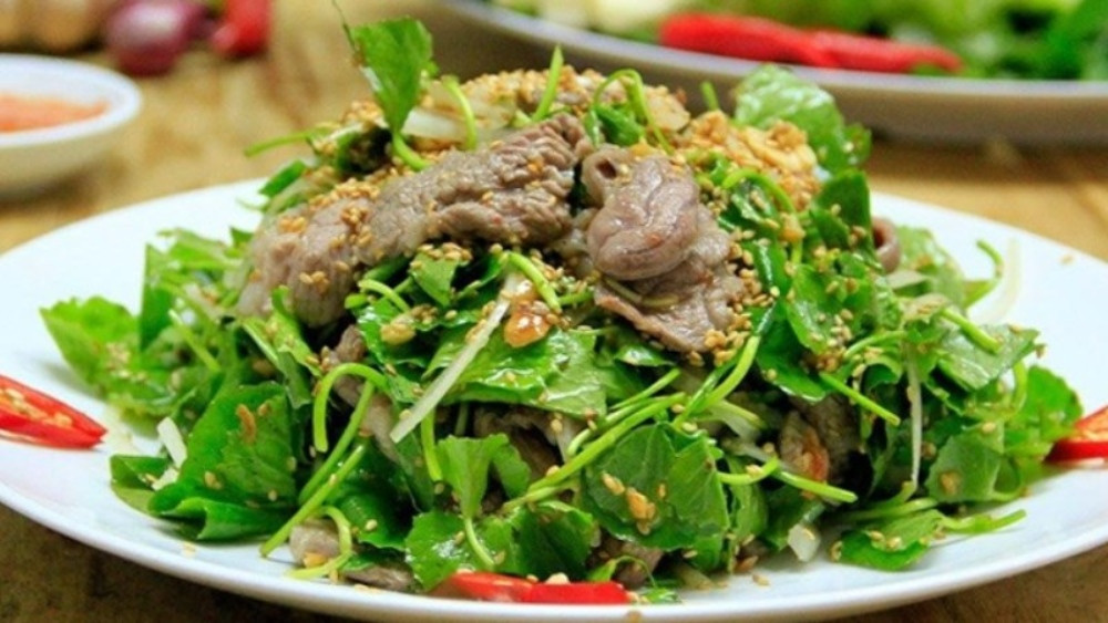 Ăn các món ăn chế biến từ rau má giúp làm đẹp da từ bên trong