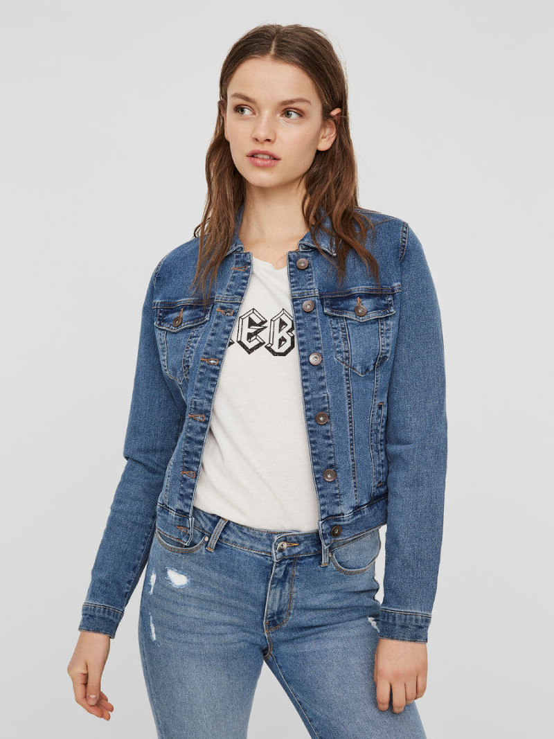 Áo khoác denim phối áo thun