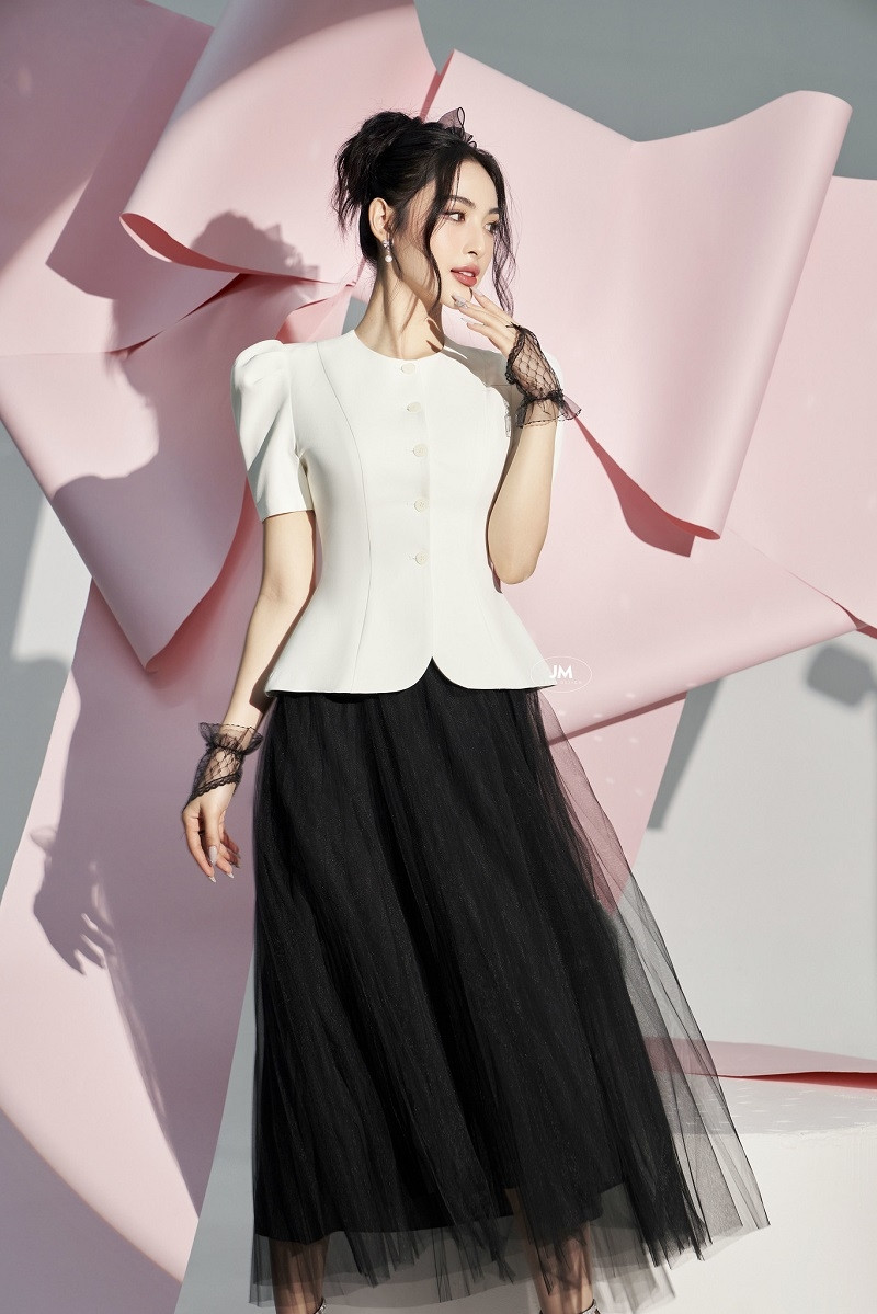 Áo peplum cổ cách điệu