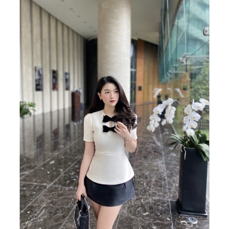 Áo peplum và chân váy ngắn