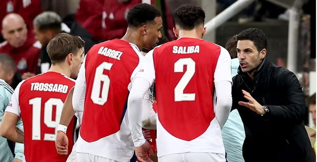 Merson chỉ ra trận đấu quyết định cơ hội vô địch của Arsenal