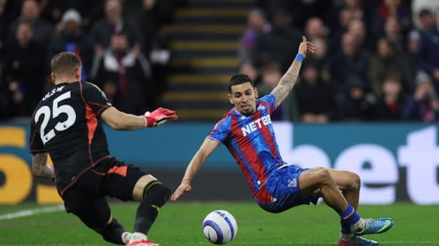 Aston Villa gặp khó khăn trước Palace