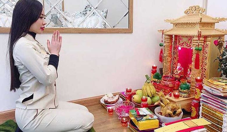 Bài Cúng Thần Tài Hàng Ngày: Hướng Dẫn Đầy Đủ và Chuẩn Nhất