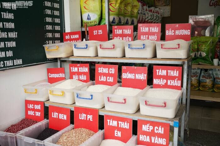 Bài trí cửa hàng gạo ngăn nắp