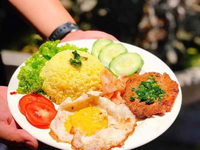 ban-com-tam-co-loi-khong