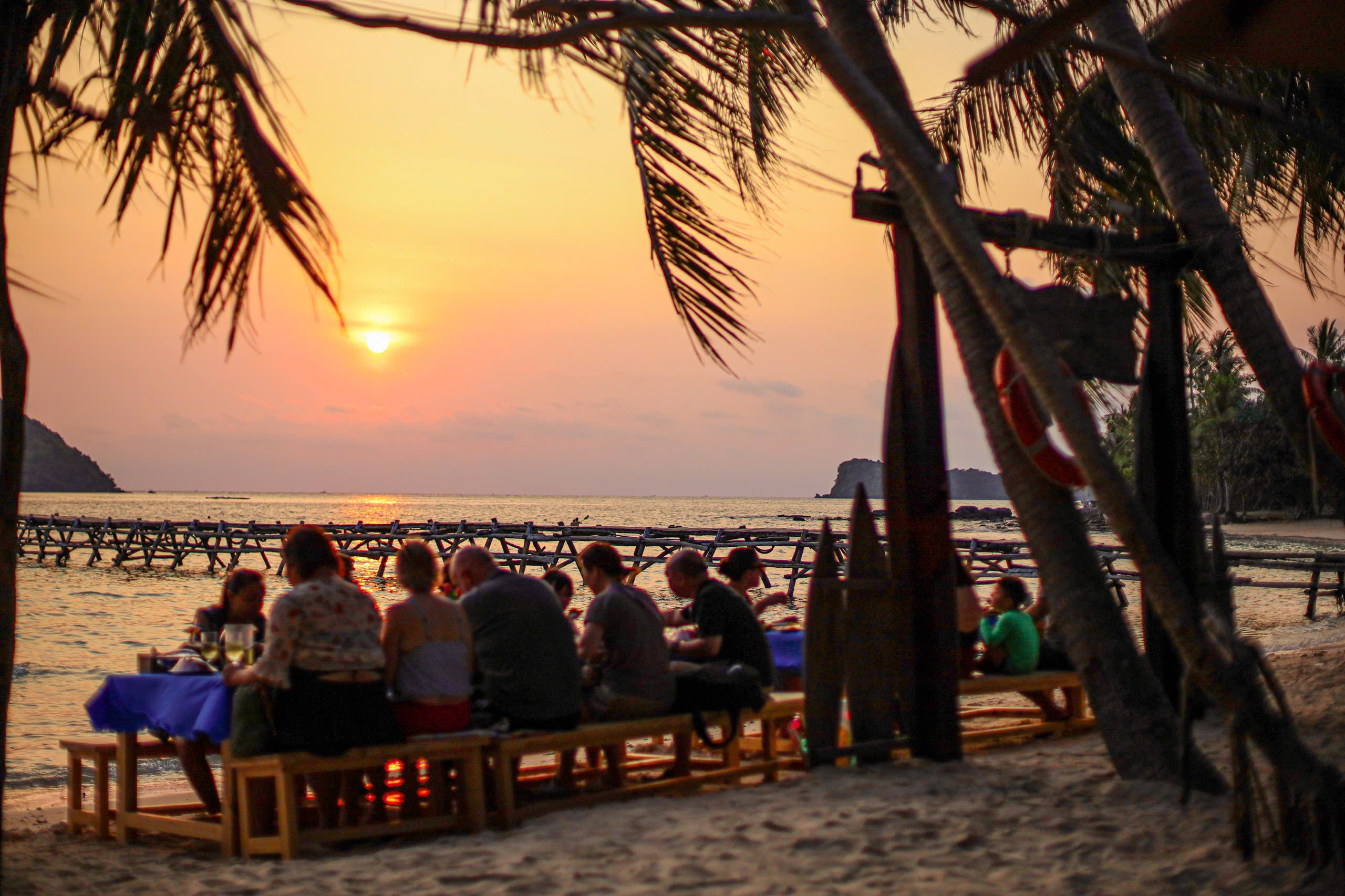 BBQ bên bờ biển