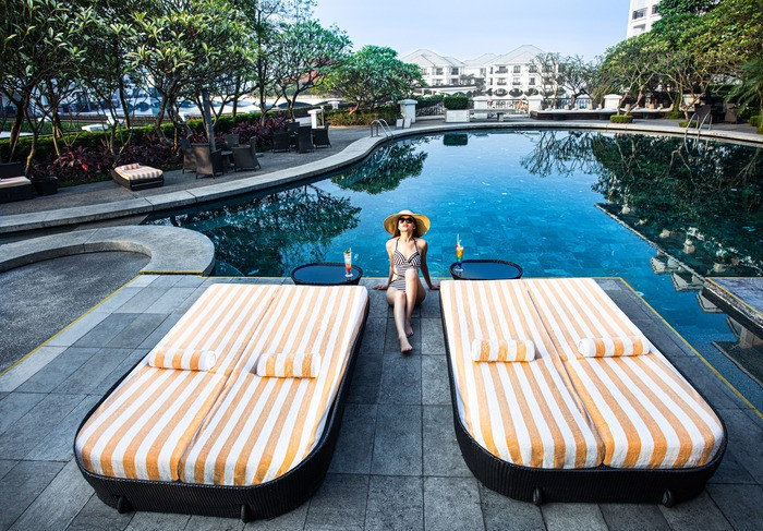 Bể bơi ngoài trời ở InterContinental Hanoi