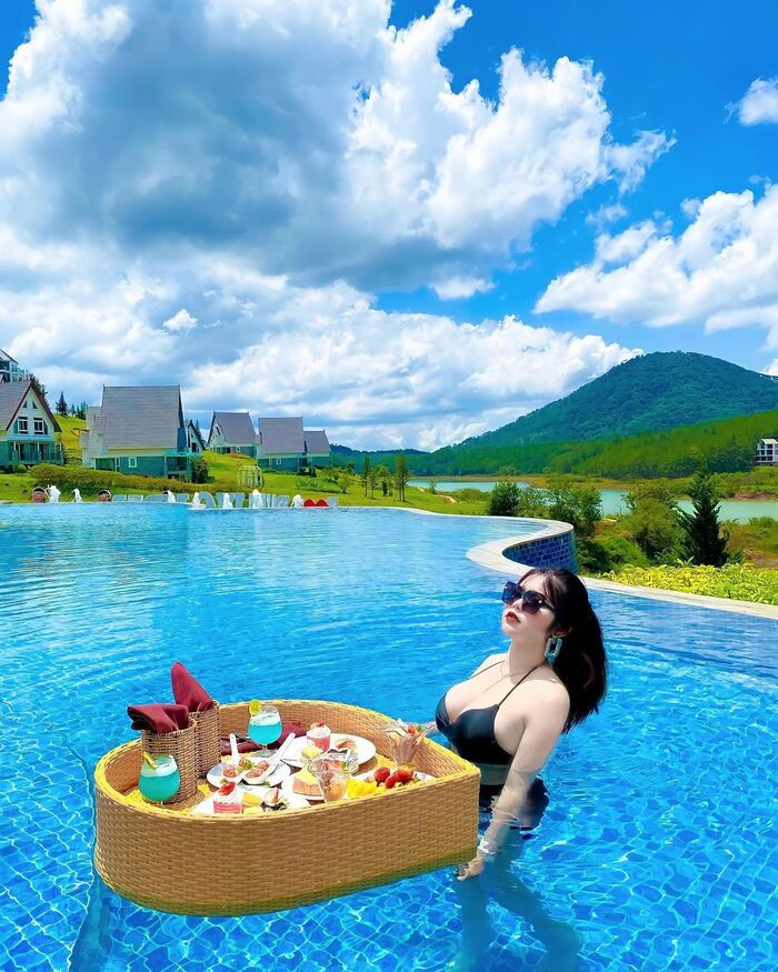 Bể bơi tại Dalat Wonder Resort