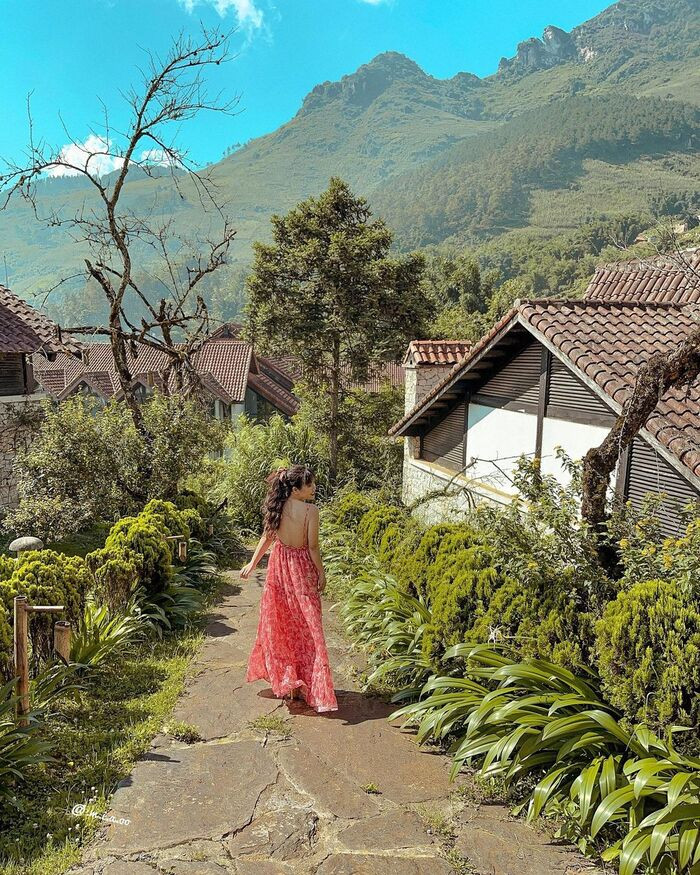 Bể bơi tại Sapa Jade Hill Resort