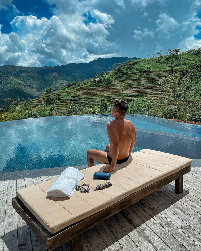 Bể bơi thiết kế độc đáo tại Avana Retreat Hòa Bình