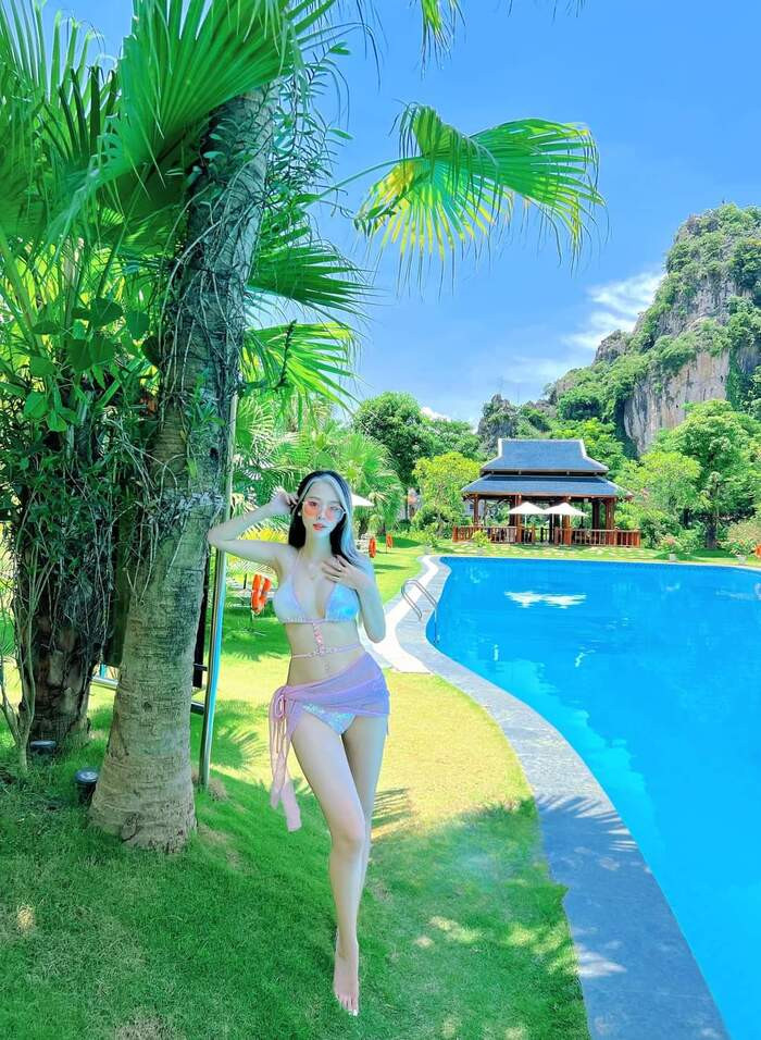 Bể bơi view núi tại khách sạn 5 sao ở Ninh Bình