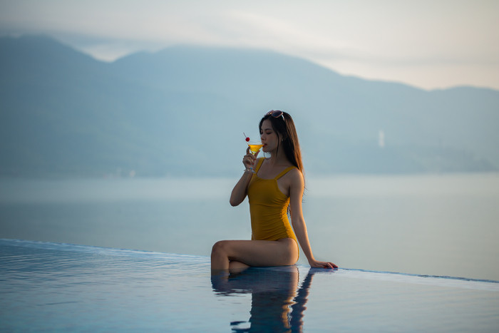 Bể bơi vô cực tại khách sạn Maximilan Đà Nẵng