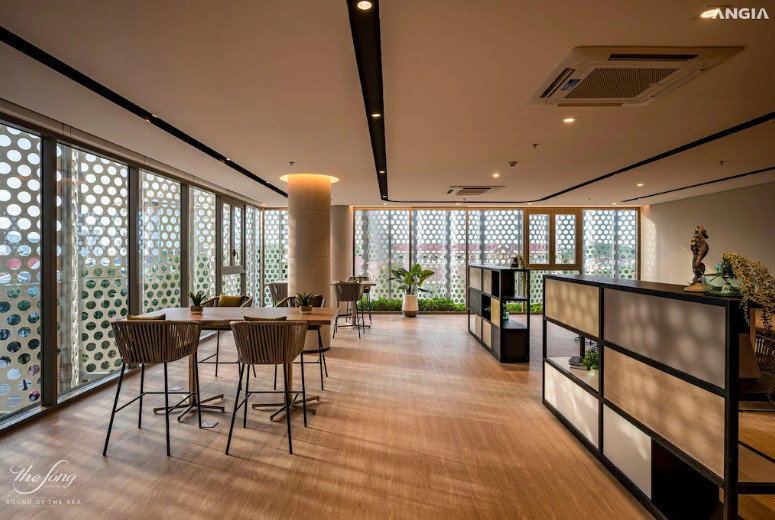 Bể bơi vô cực tại Paris Homestay