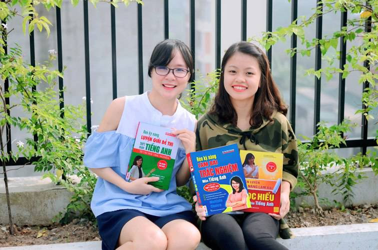Bộ sách luyện thi Tiếng Anh THPT Quốc gia sẽ giúp các học sinh tự học tại nhà dễ dàng.