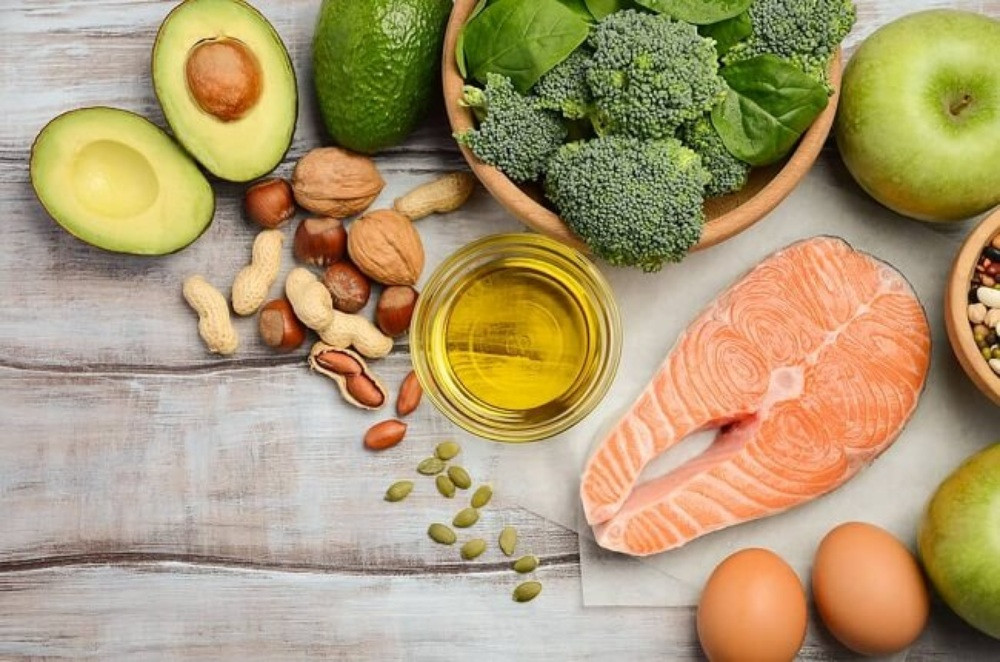 Bổ sung các thực phẩm giàu vitamin C và chất béo