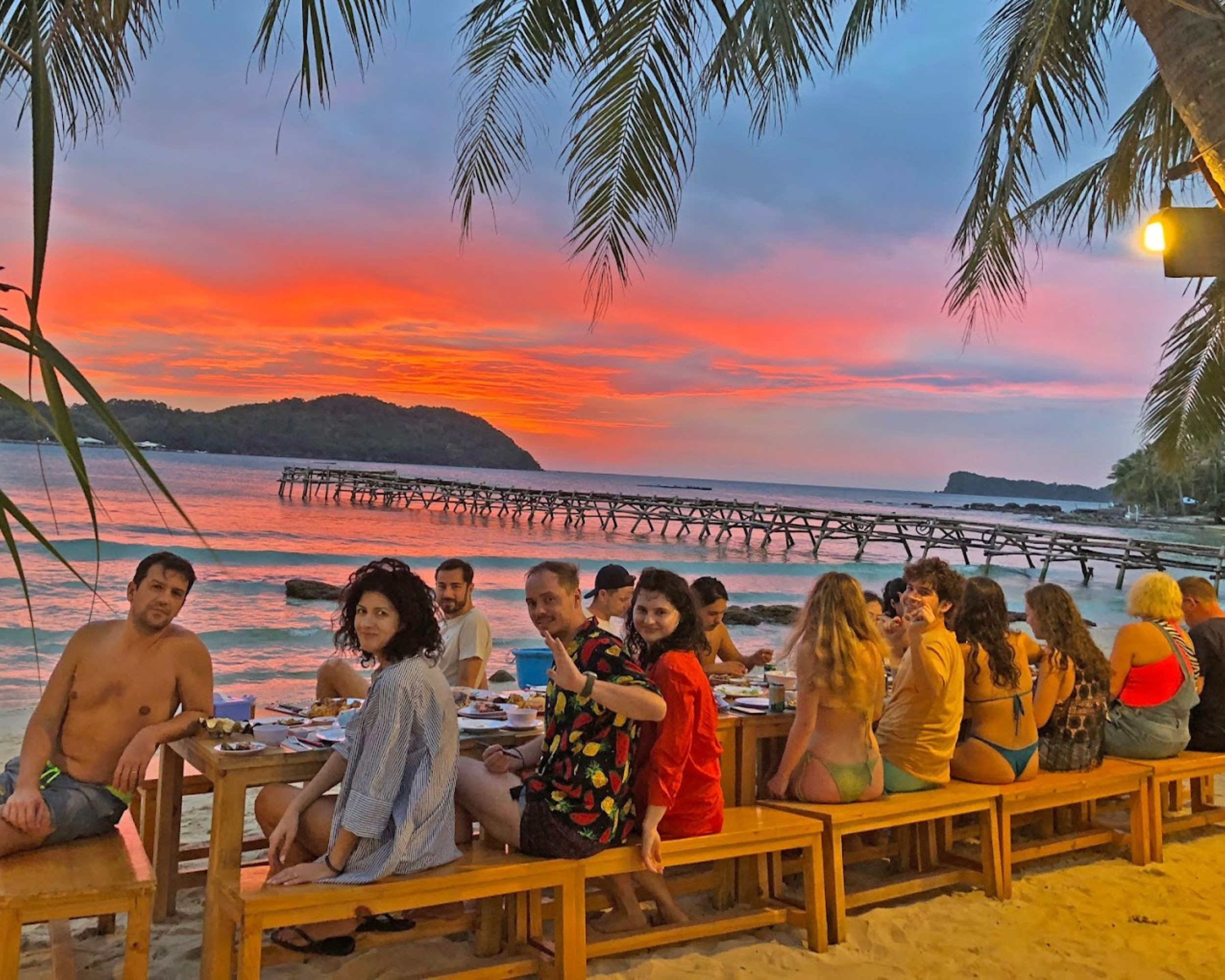 Bữa tối lãng mạn trên bãi biển