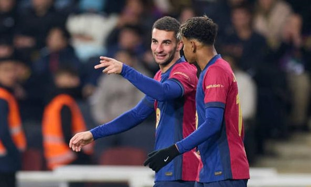 5 điểm nhấn Barca 5-1 Betis: Đầu tàu Yamal; Vai trò mới của Olmo