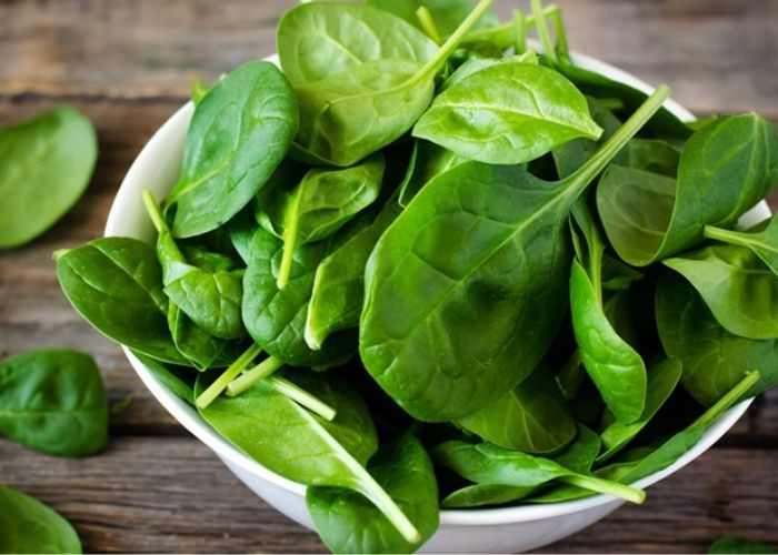 Cải bó xôi giúp trẻ cao lớn nhanh chóng