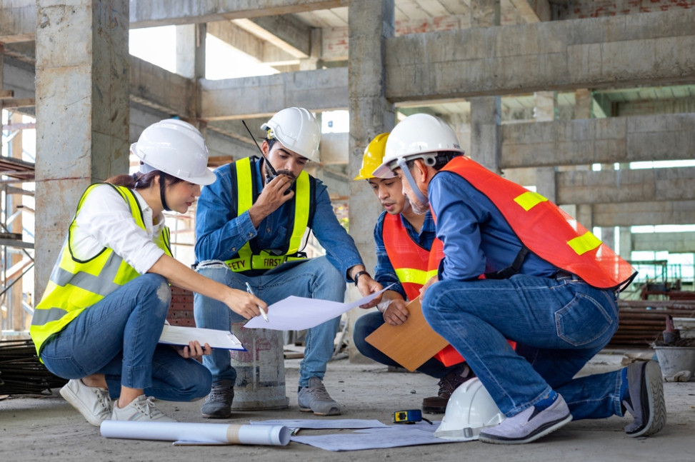 Các Yêu Cầu Mới Về Mức Lương Đối Với Giấy Phép Làm Việc Của Canada