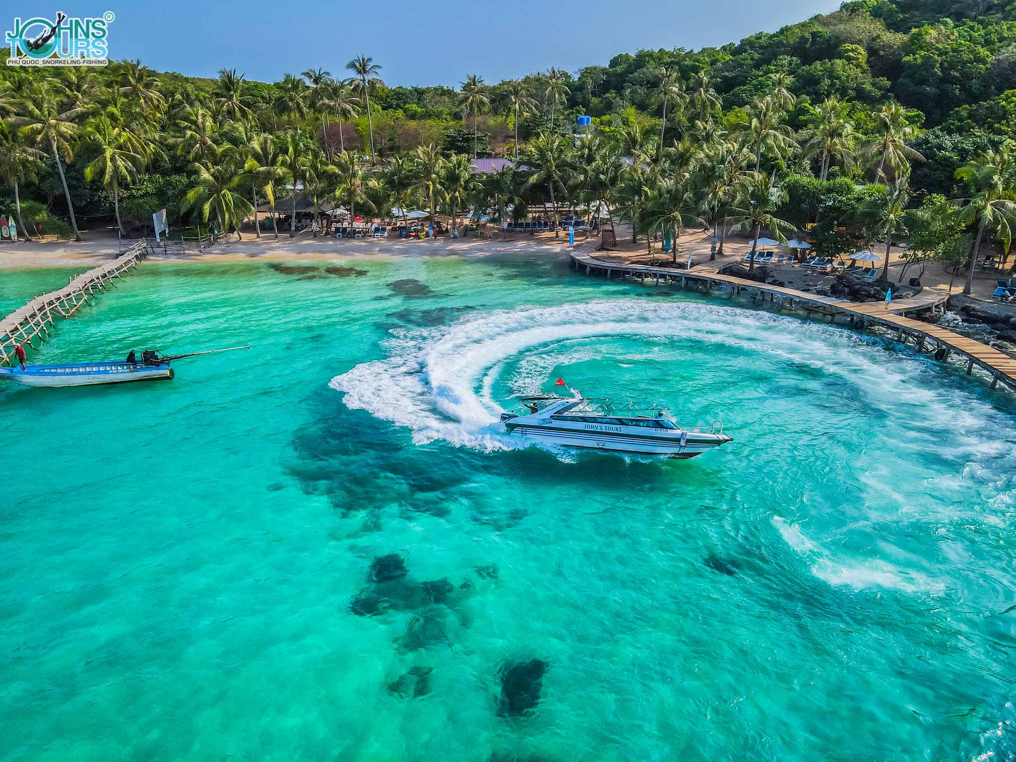 Cano siêu tốc John’s Tours Phú Quốc