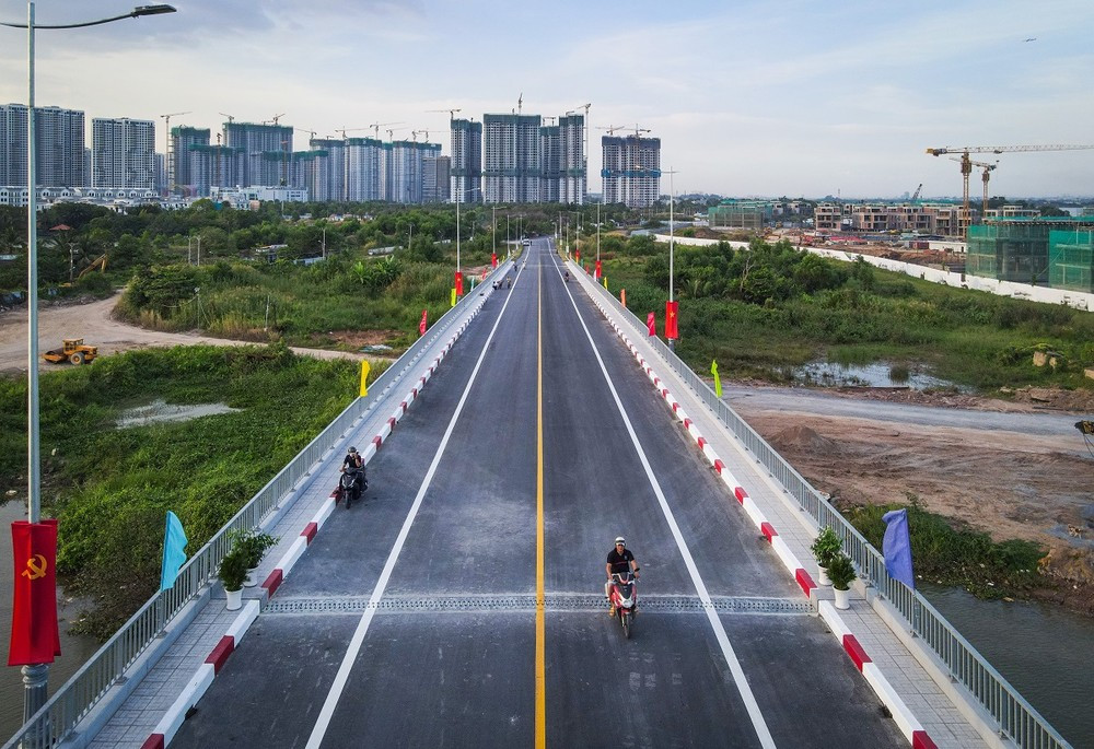 Cầu Long Đại thông xe, gia tăng sức hút cho khu đô thị Vinhomes Grand Park