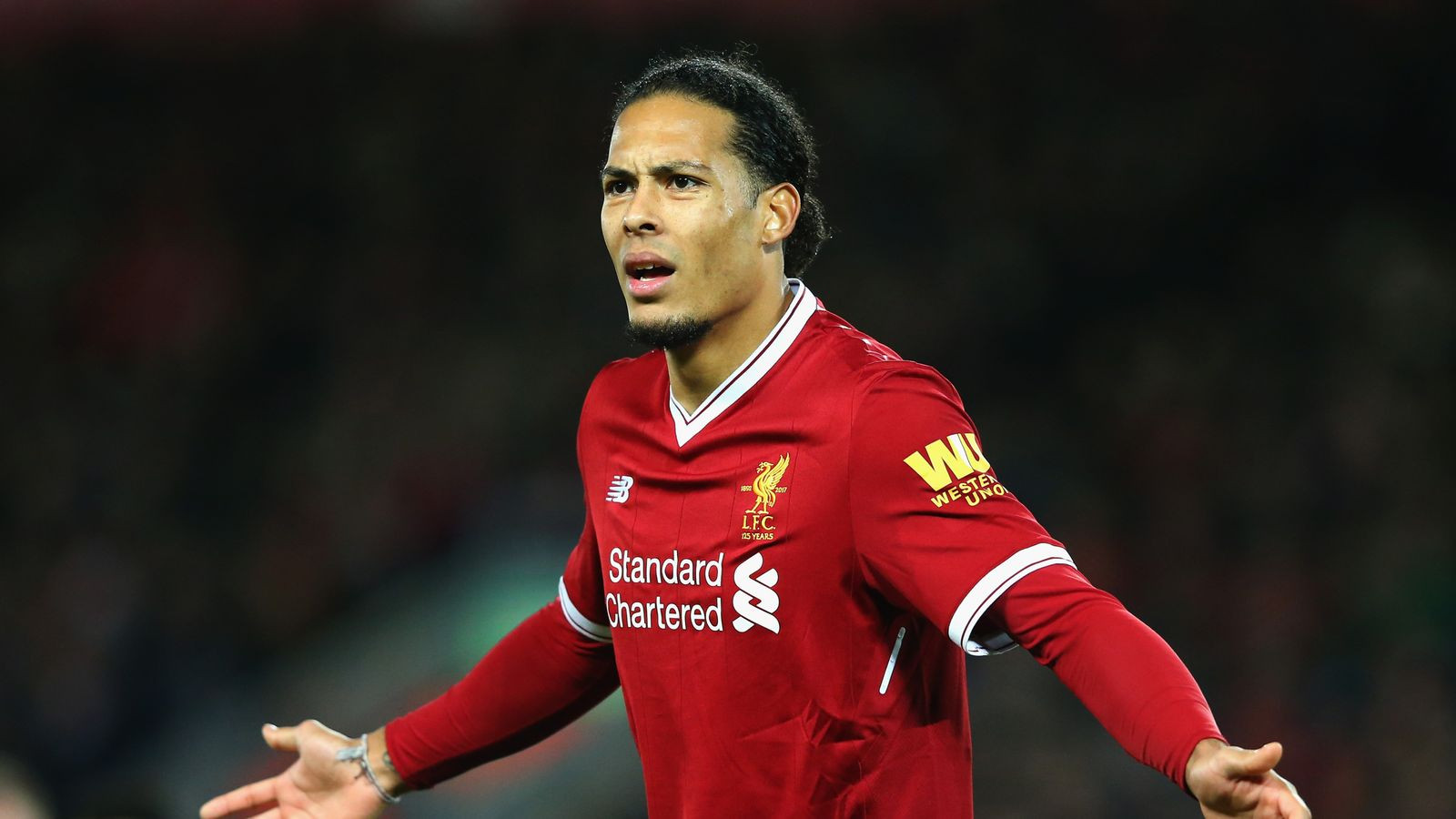 Van Dijk cảnh báo Liverpool về cuộc đua vô địch Ngoại hạng Anh