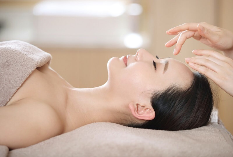 Chăm sóc da mặt cơ bản phù hợp với những làn da không có vấn đề quá phức tạp.