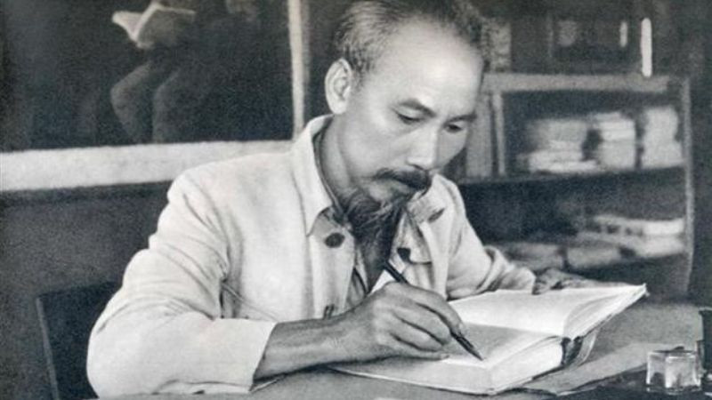 Nhìn lại câu nói “Non sông Việt Nam có trỗi dậy đẹp hay không”