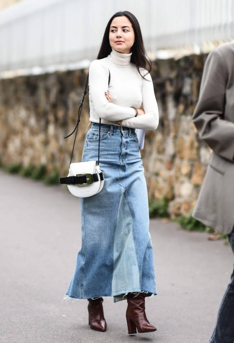Chân váy jean dài mix áo giữ nhiệt cổ lọ