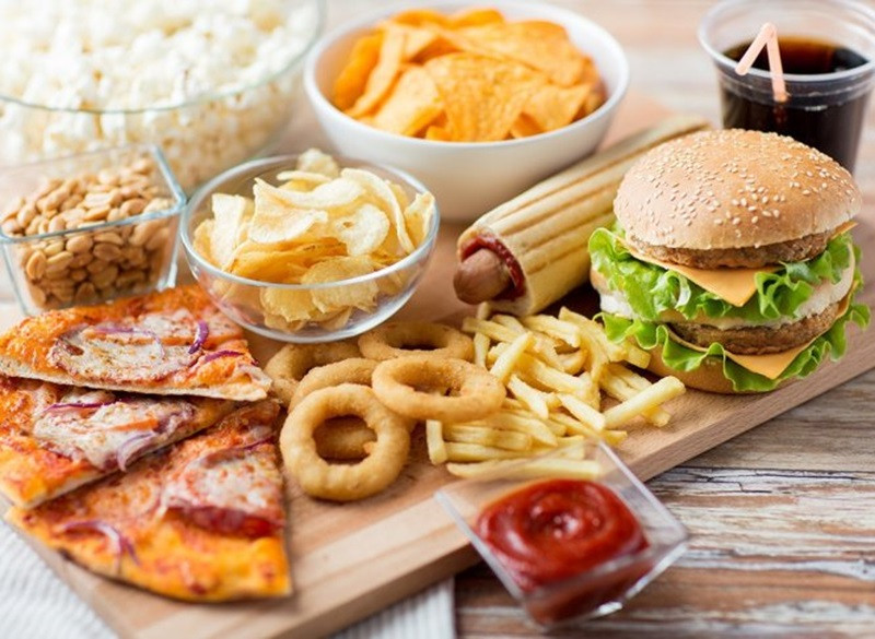 Chế độ ăn uống không hợp lý